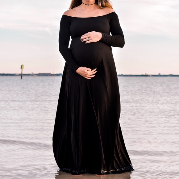 Off Shoulder Maternity Maxi gown - Picture 1 of 4